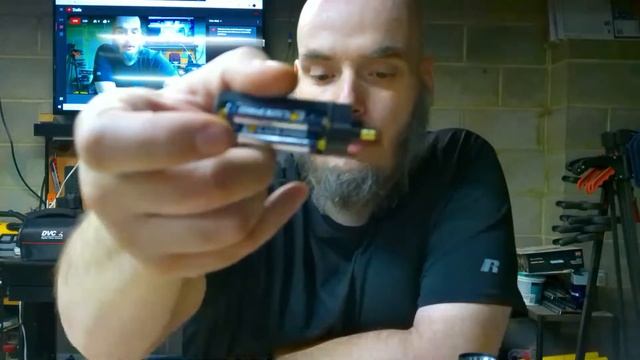 LUX-PRO LP600V2 COMPACT LED FLASHLIGHT With TACKGRIP смотреть онлайн