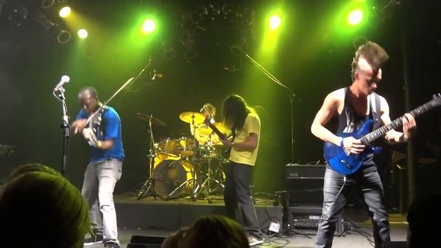 The Mad Violinist & Symphony Crack смотреть онлайн