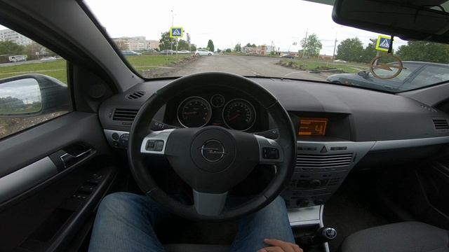 2013 Opel Astra 1.6 MT POV Test Drive - смотреть видео онлайн от «MegaRetr» в хорошем качестве, опуб смотреть онлайн
