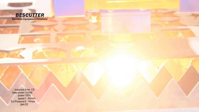 1500 W fiber laser Cutter for 5 mm carbon steel cutting смотреть онлайн