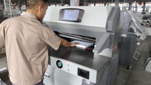 Гидравлическая гильотина 6810Z