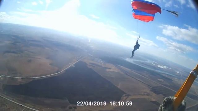 прыжки с парашютом в Вознесенском авиапорту смотреть онлайн