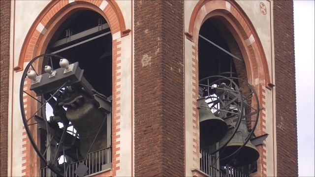 Campane di Varedo (MB) - Chiesa parrocchiale dei santi Pietro e Paolo смотреть онлайн