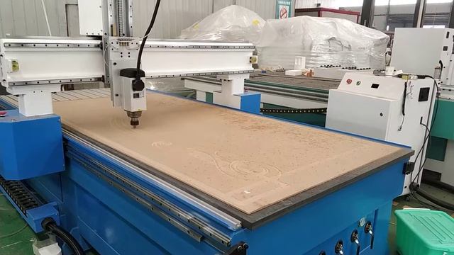 SUDIAO 1300X2500mm CNC Router with 4.5KW HQD Spindle смотреть онлайн