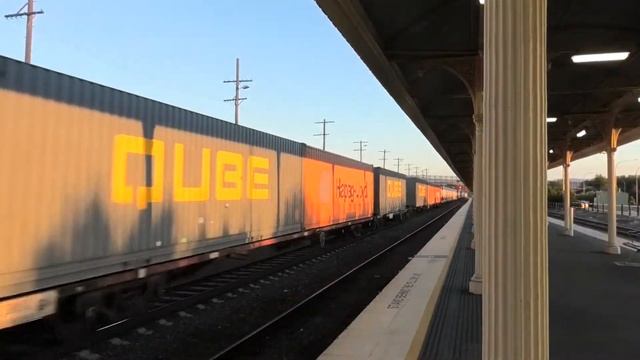 Trains At Albury смотреть онлайн