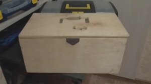 Удобный ящик для инструментов, за 300 рублей и три часа работы.