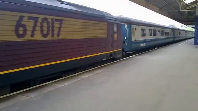 67's on Paignton to Cardiff service at Newton Abbot 29th April 2010 смотреть онлайн