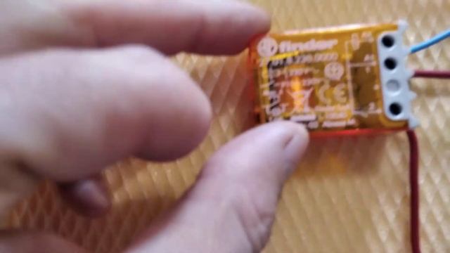 Releul pas cu pas 2 secvențe 1 contact ND смотреть онлайн