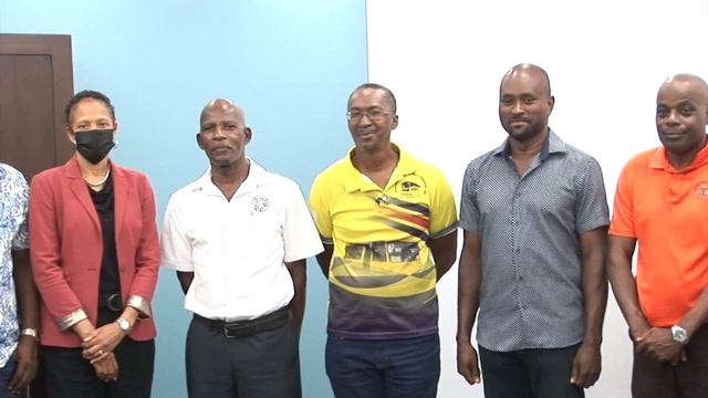 Taxi drivers want substantial fare increase смотреть онлайн