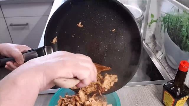 Лапша с грибами и мясом!Салат Молдаваночка!Домашняя еда Кухня Рецепты смотреть онлайн