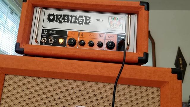 Orange OR 15 (with A 1×12 Cab) Demo