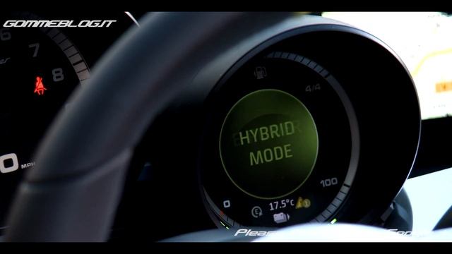 Porsche 918: AWESOME Interior Design смотреть онлайн