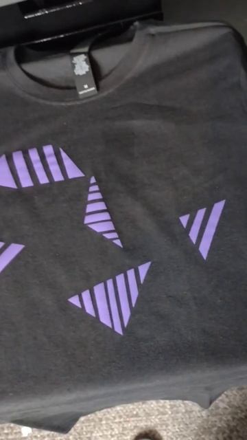 Make a Cheap and easy Cricut T-shirt with me😍 #cricutmaker #cricut #craft #shorts #valentines смотреть онлайн