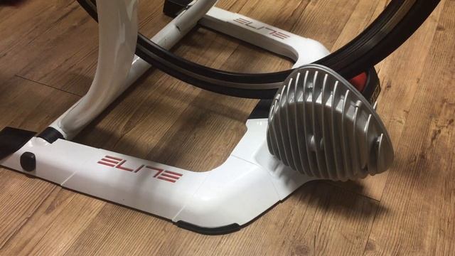 엘리트 쿠보 고정로라 Elite Qubo Fluid