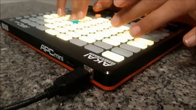 SCARET TO BE LONELY | AKAI APC MINI смотреть онлайн