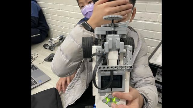 EV3自動車(轉向機+差速器) смотреть онлайн