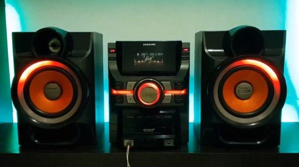 Samsung GIGA SOUND PRO 💪😉