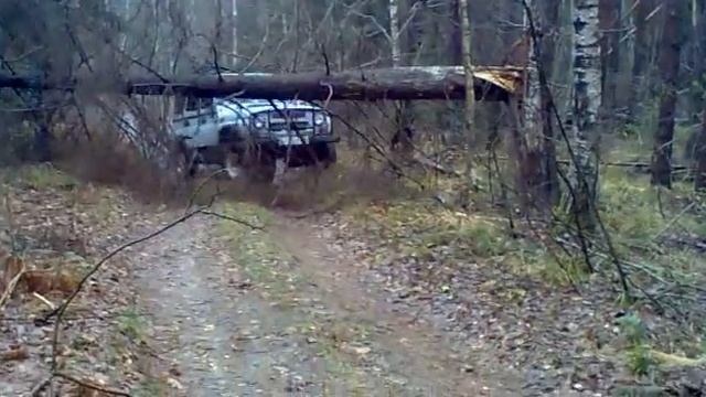 УАЗ-(против дерева) смотреть онлайн