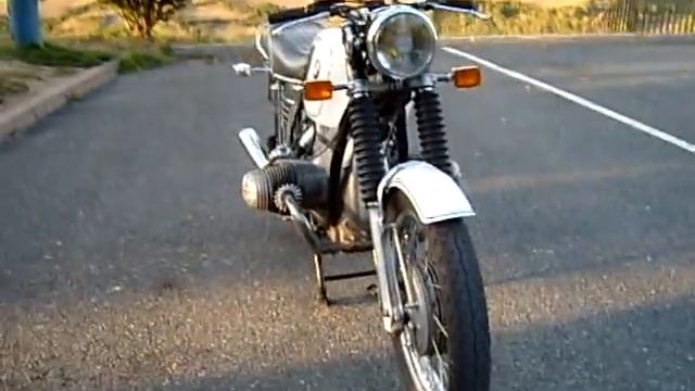 reglage carbu bmw r75/5.AVI смотреть онлайн