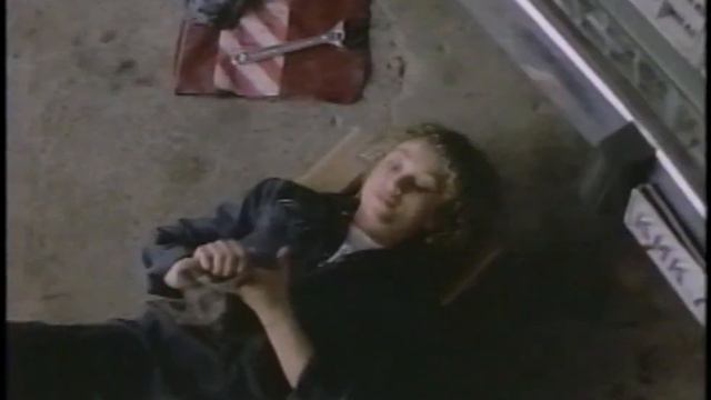 Catwalk TV Series (1990's) - S01E04 "First Gig" Select Scenes смотреть онлайн