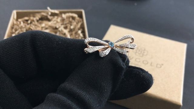 !Брошь 097937 из красного золота 585 пробы с топазом swiss и фианитами смотреть онлайн