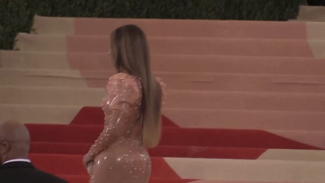 Beyonce at Met Gala 2016 смотреть онлайн