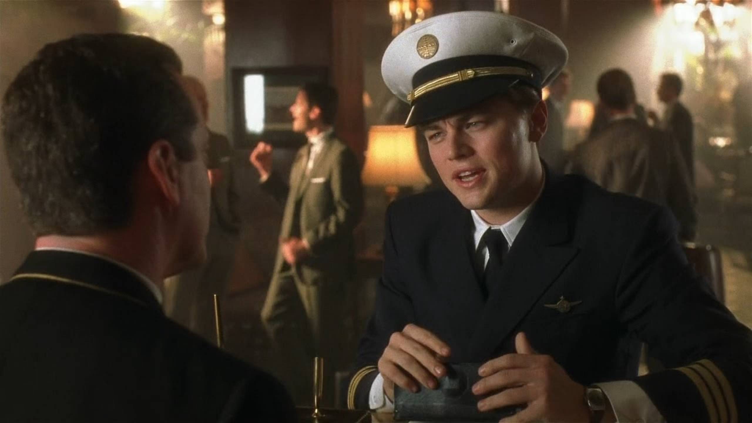 Поймай меня, если сможешь (2002) / Catch Me If You Can смотреть онлайн