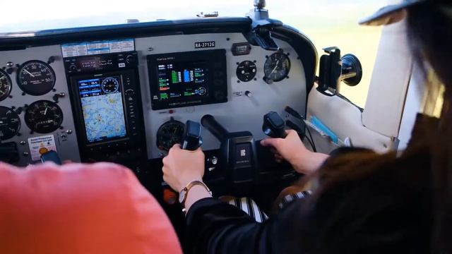 Полеты на самолете над Санкт-Петербургом (СПб)