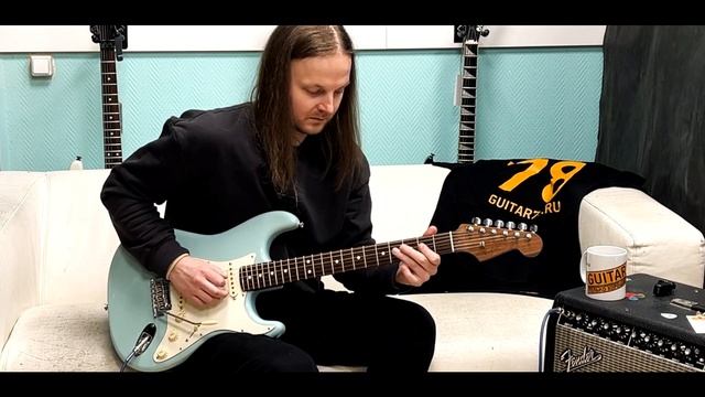 Limited Edition American Professional Stratocaster® with Solid Rosewood Neck Daphne Blue смотреть онлайн