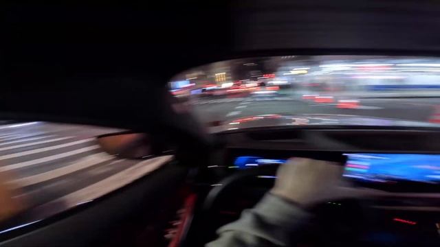 POV BMW Drifting in New York Times Square. Will it Survive from NYPD? (4K Video) смотреть онлайн