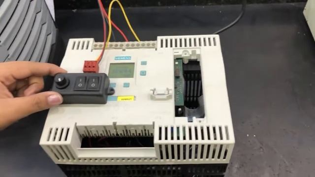 Teste Soft Starter SIEMENS 3RW4446-6BC44. Orçamento: 4615. NDS: 005684 смотреть онлайн