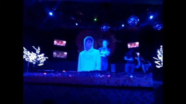 Mais Jan ft. Armi ft. Erevanskiy - Двигайся в такт 2013 смотреть онлайн