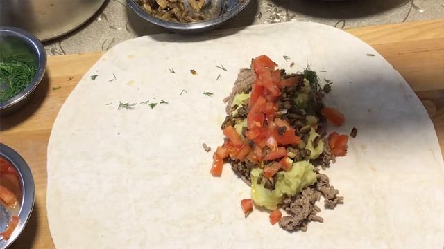 Рецепт Вкусного и сочного ролла с мясом и грибами.🌯🌯🌯🌯🫔🫔🫔🫔🫔 смотреть онлайн