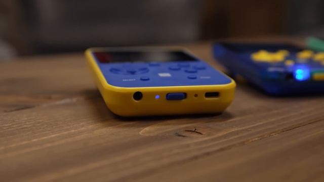 The Super Pocket Scratches a Mobile Game Itch Phones Cannot смотреть онлайн