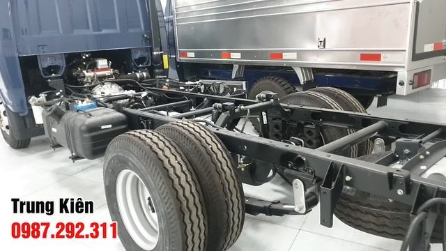 Xe tải Tera 180 có "cửa sống" với Thaco K200 không? смотреть онлайн