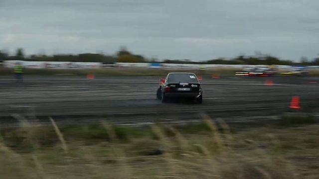 "Hit the opel" ("kiss the wall") :) смотреть онлайн