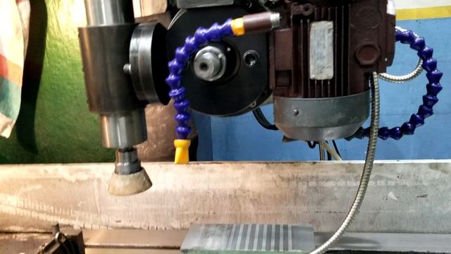 372Б. Вертикальный шпиндель.