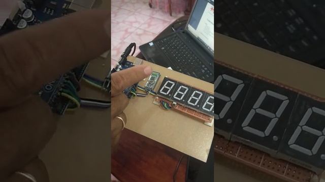 Kendali Seven Segment Menggunakan Remote TV dan Android смотреть онлайн