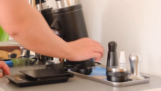 Home Coffee Bar Tour | Lelit Bianca, DF64 and Brewista смотреть онлайн