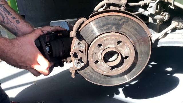 JE TEST LA MÉCANIQUE AUTO ! PAS SI SIMPLE LES GARS ... смотреть онлайн
