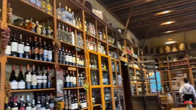 Ice cream and coffee shops in Antigua and Lake Atitlan in Guatemala смотреть онлайн