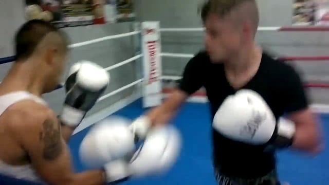 Ramon Spring und Pascal Kessler Sparring R3 2013) смотреть онлайн