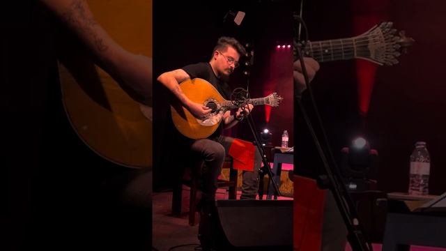 André Gago, Carlos Barretto e Pedro Dias | Grândola, Vila Morena смотреть онлайн