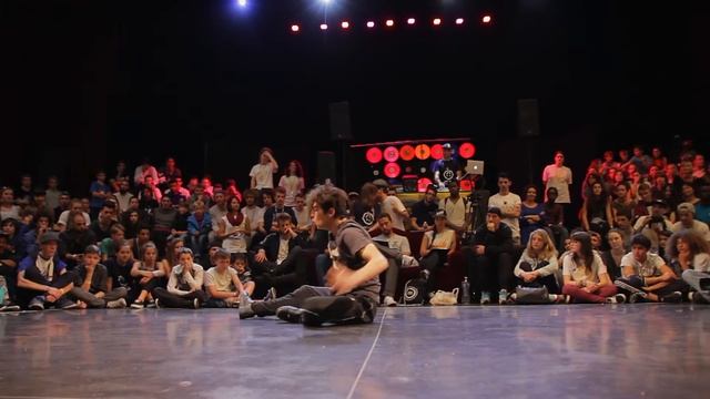 WINKY – YANIS / Demi-finale Junior WGTF?! 2015 смотреть онлайн