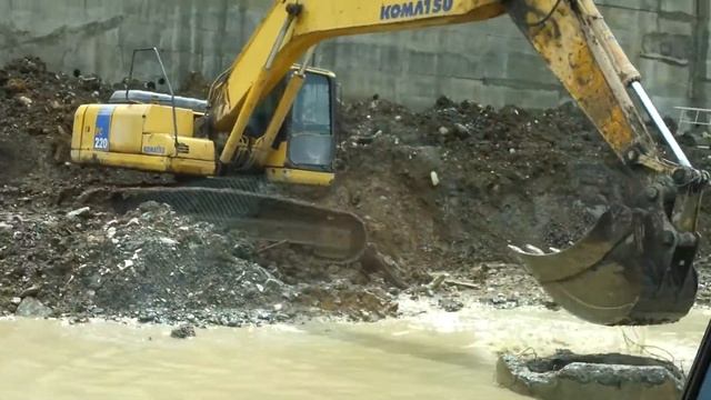 Веселый экскаватор смотреть онлайн