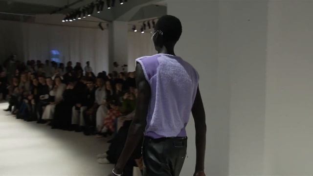MM6 Maison Margiela Autumn Winter 2024 Show | Milan Fashion Week смотреть онлайн