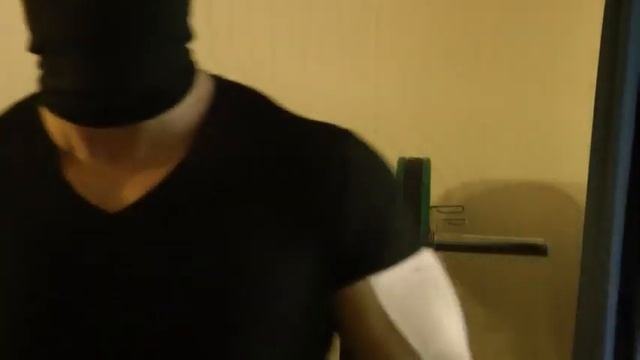 Ninja Tyler 253 Lbs Bench Press and Flexing Muscle смотреть онлайн