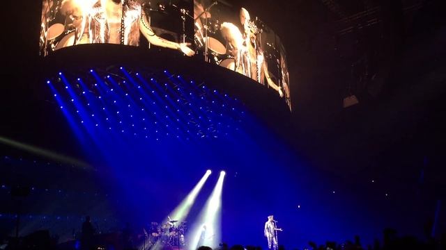 Queen & Adam Lambert Lodz 6.11.2017 We will rock you & We are the champions смотреть онлайн