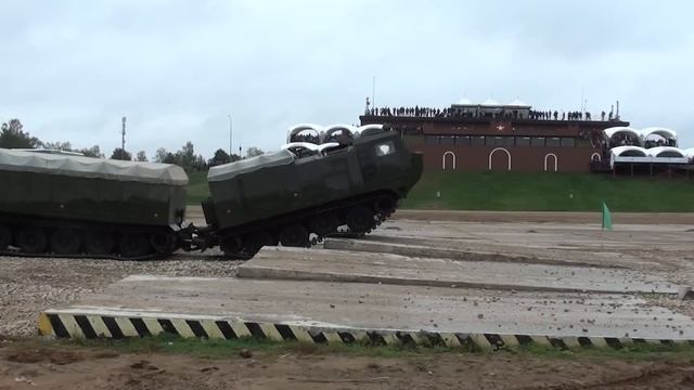 ДТ-10ПМ, ДТ-30П (МВТФ АРМИЯ-2016) смотреть онлайн