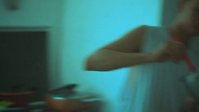 Realistic Indoor Test: Pdmovie Live Air 3 Motor Smart Mini - Dark Environment, Two People Frame смотреть онлайн